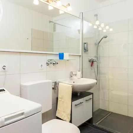 Apartman Ferienwohnung Mit Sudbalkon Und Herrlichem See- Und Alpenblick Meersburg